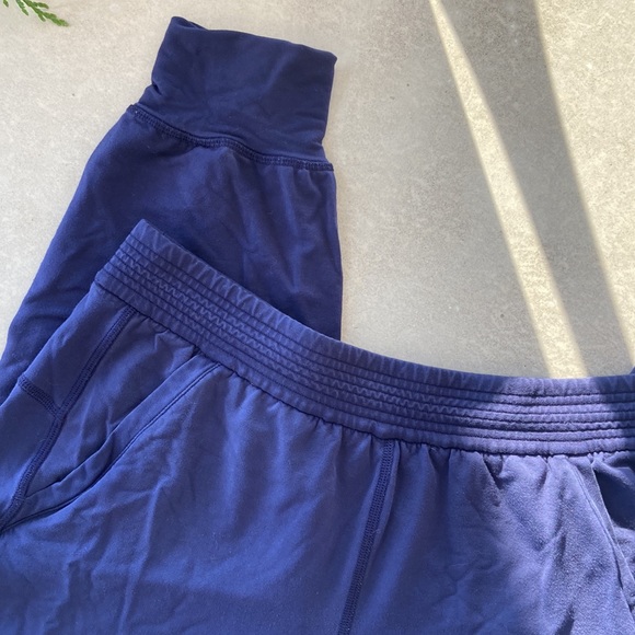 Lululemon Ceremony Sweatpant Deep Indigo Navy Size 8 Pockets - Picture 9 of 12